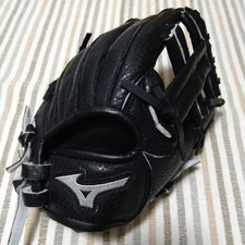 mizuno ball glove