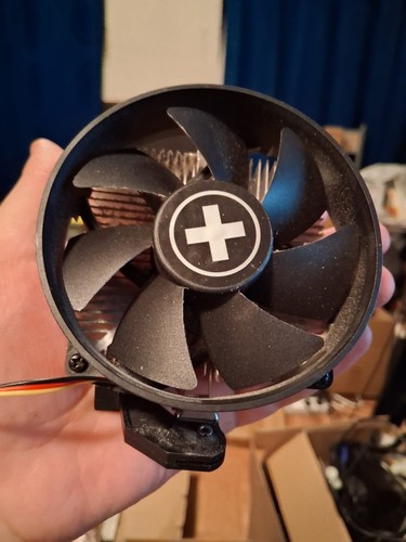 Xilence I250 PWM Intel CPU Kühler 95W TDP 92mm 2200U 4-PIN, schwarz