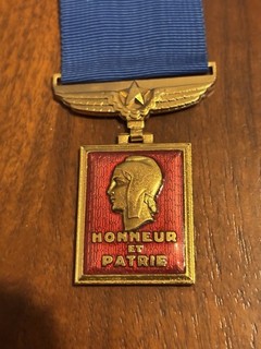 BELLE MEDAILLE D'HONNEUR DE L'AERONAUTIQUE 1945
