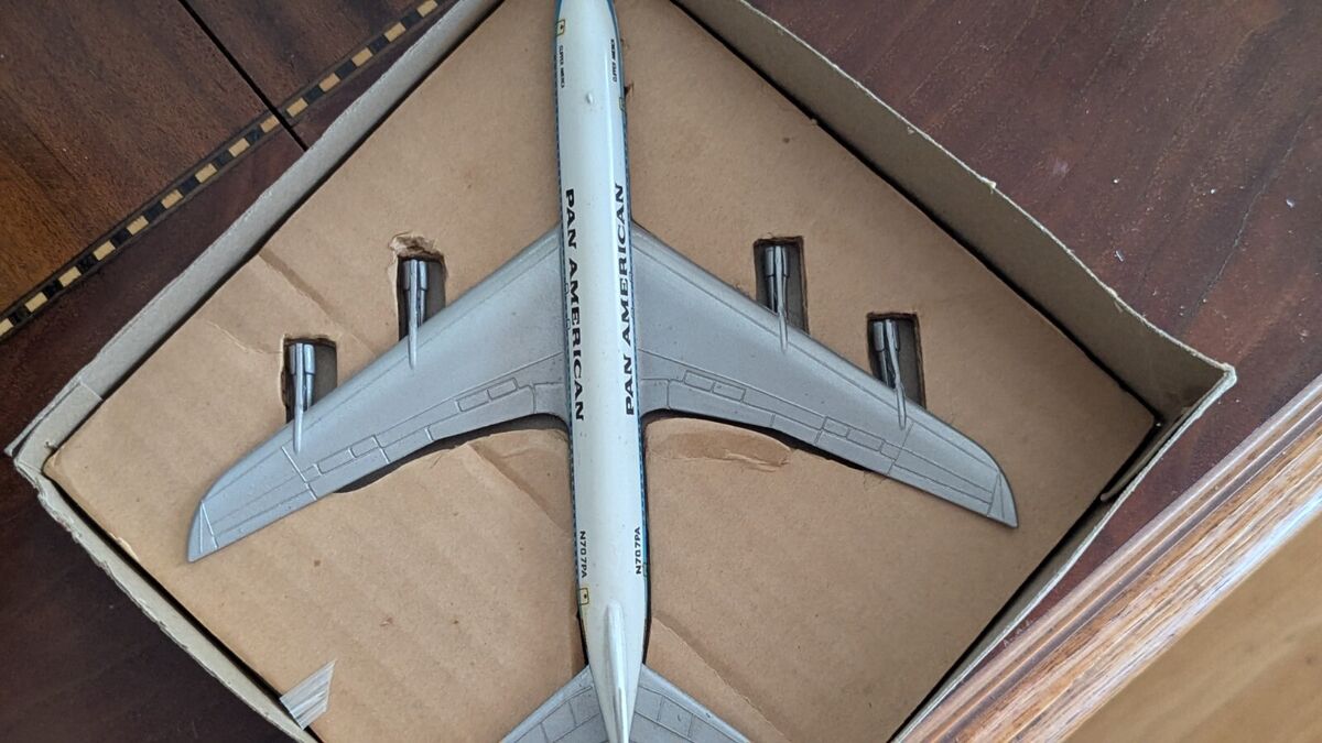 New PAN AM American Boeing 707 Aero Mini diecast Japan New PAN AM American Boeing 707 Aero Mini diecast Japan