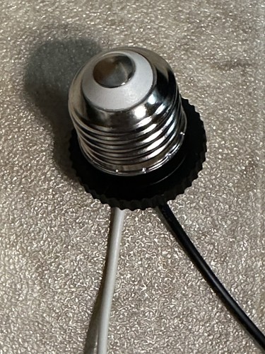 Light Socket PigTail Type Medium Male Plug 2 Leads 18 AWG - Picture 2 of 2