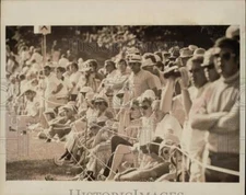 1976 Press Photo Crowd watching the Kemper Gold Tournament - lra02384