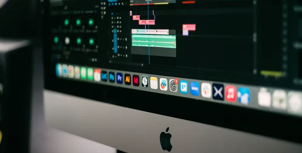 Apple iMac 27’’ Retina 5K 2020 10-Core i9 128GB RAM 4TB SSD 5500XT 8GB - Image 2 of 4