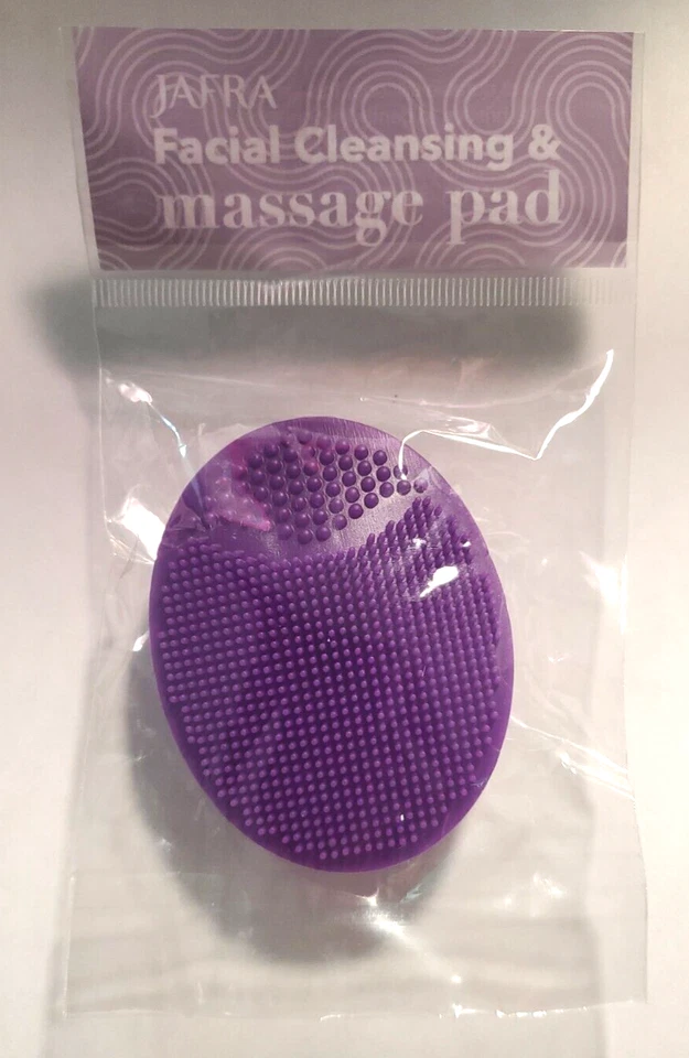 Juego de muestra de 5 piezas Jafra Royal Defy con limpiador, hidratante, suero y SPF50 y almohadilla de exfoliación Foto 3 de 4