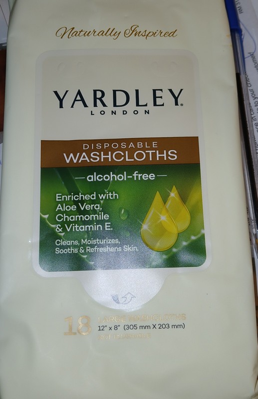 Yardley London Disposable Washcloths Alcohol Free with Aloe, Chamomile & Vit. E