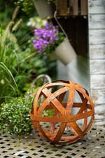Kugel 30cm Metall Edelrost Rost Streifenbandkugel Eisen Deko Gartenkugel rostige