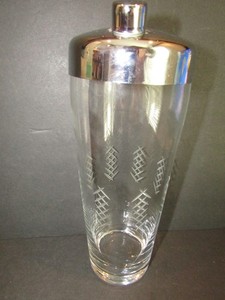 CRYSTAL Etched "V" Pattern MARTINI Cocktail Shaker WITH Chrome Lid 9.5"