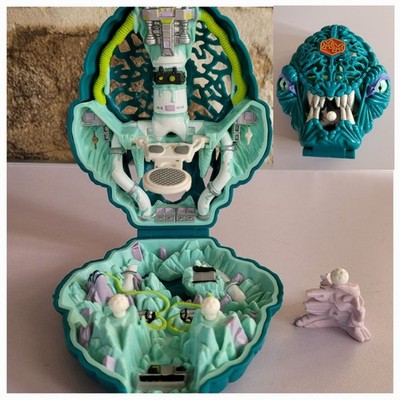 1992 Mighty Max Doom Series 1 Ice Alien Compact Shell & Iceosaurus Body