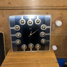 Vintage Space Age Wall Clock ￼