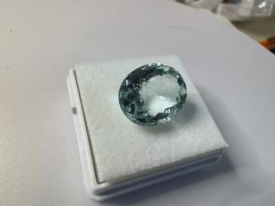 Atemberaubender Aquamarin im Ovalschliff
