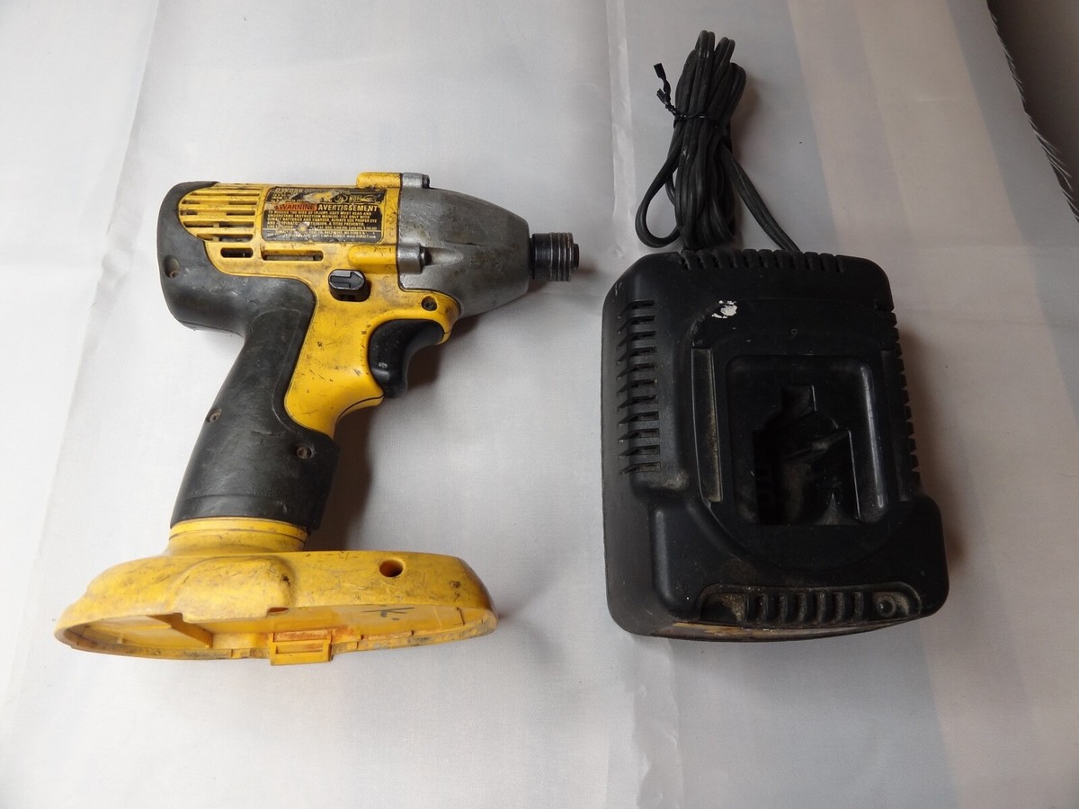 DeWALT 18v DW056 Cordless Impact Driver Heavy Duty 1/4'' Bare Tool