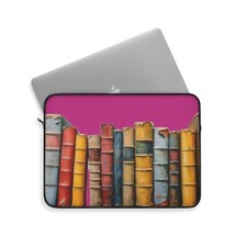 Vintage Books Laptop Sleeve in Pink