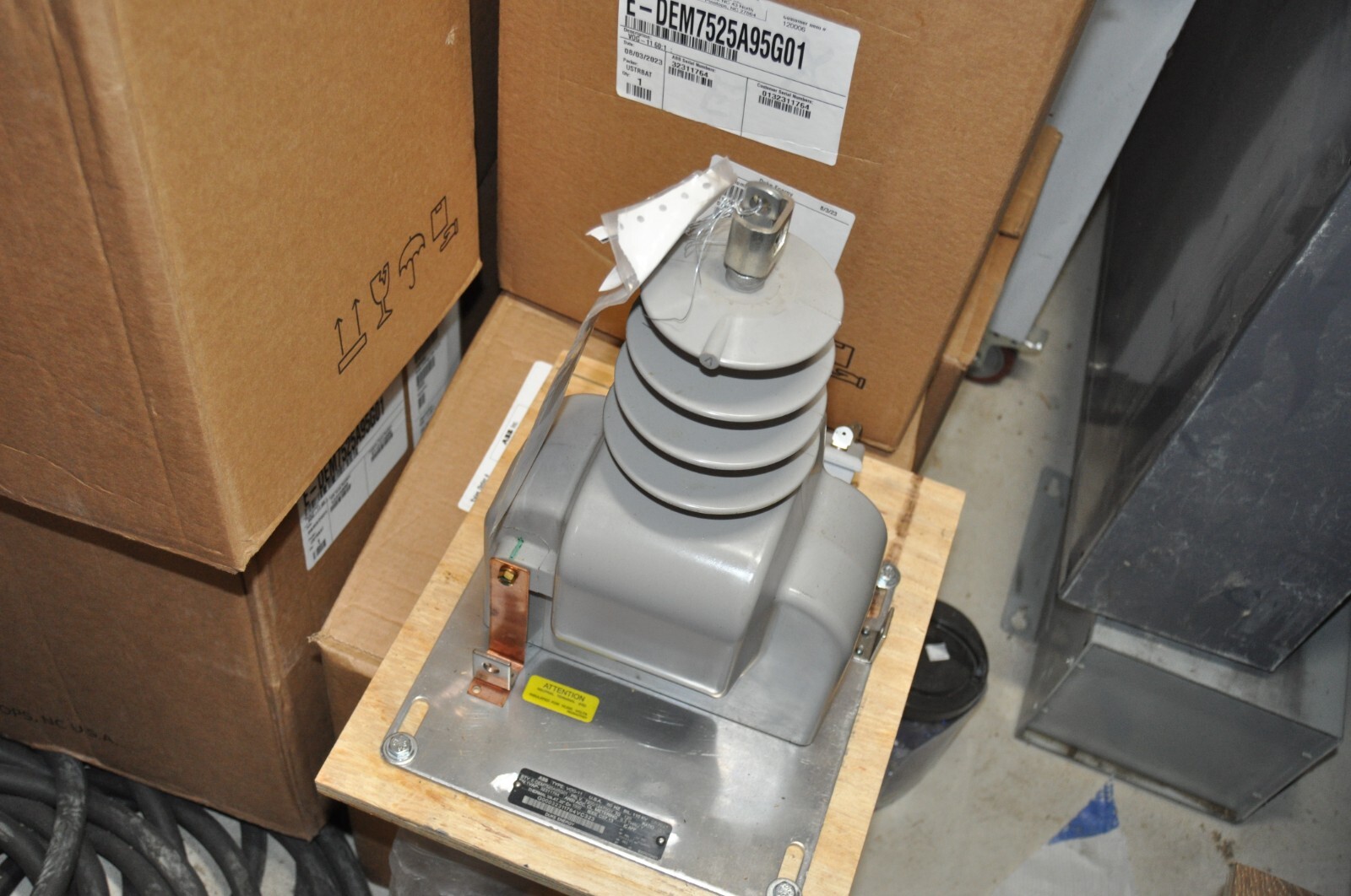 ABB Vog11 Voltage Transformer E 7525a95g02 63.5 to 1 Ratio110kv 7620