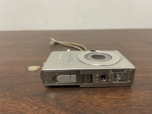 Canon PowerShot SD300 Digital ELPH 4.0 MP Digital Camera For Parts 0223636082 - Picture 9 of 13