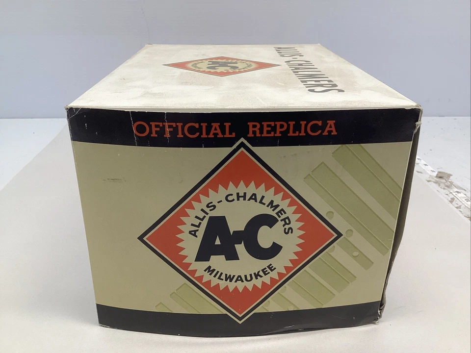 Bulldozer diecast Allis Chalmers K Crawler Blade 1/16 de SpecCast Foto 2 de 4