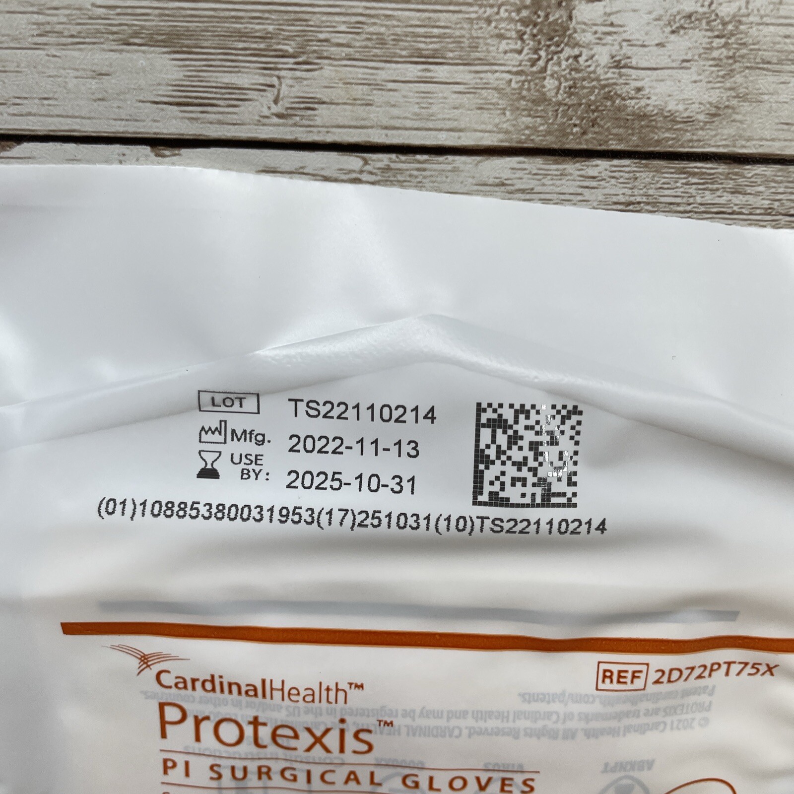 *25 Pair* Cardinal Health Protexis PI Surgical Gloves, Size: 7.5 EXP: 10/25