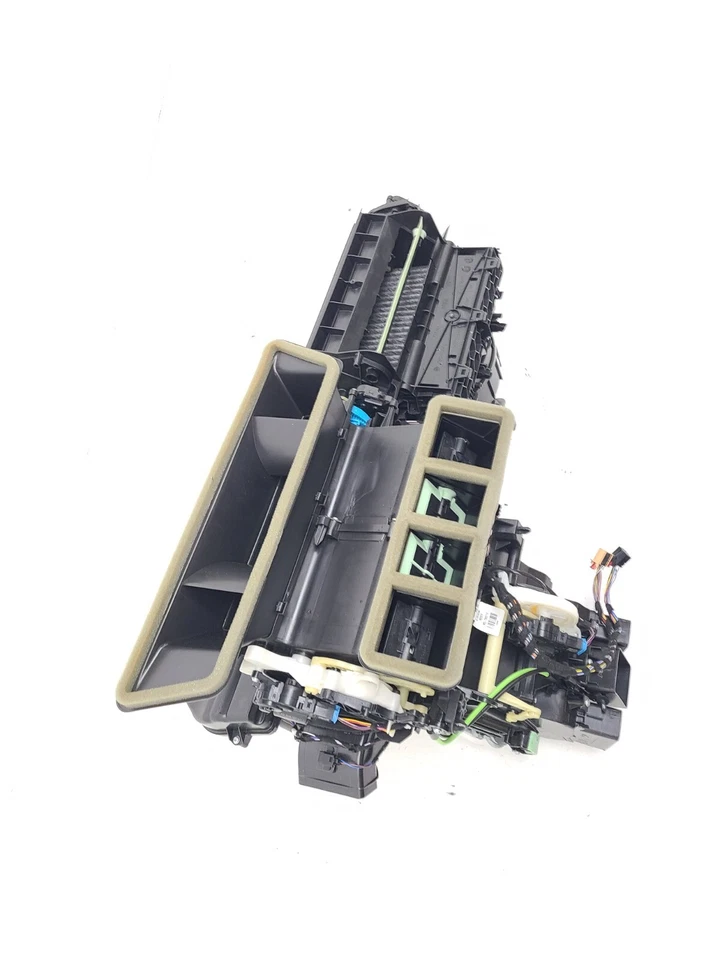 2022-2024 AUDI A3 2.0T QUATTRO HVAC A/C CLIMATE HEATER BLOWER MOTOR HOUSING BOX  - Image 3 of 4