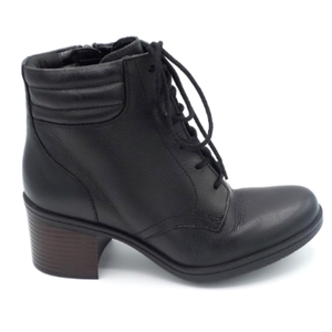 clark ankle boots
