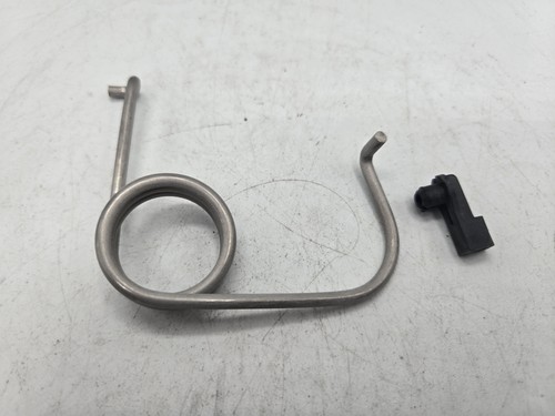 NEW Opened OMC Johnson Evinrude Trail Lock Spring OEM 349180 332698 NEW - Foto 1 di 2