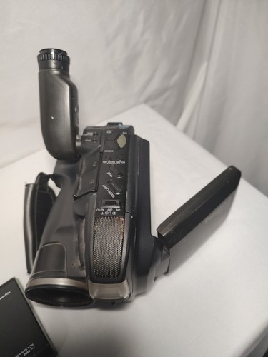Panasonic Palmcorder PalmSight PV-L657D VHSC 16x Optical Zoom Not Working Parts - Picture 4 of 6