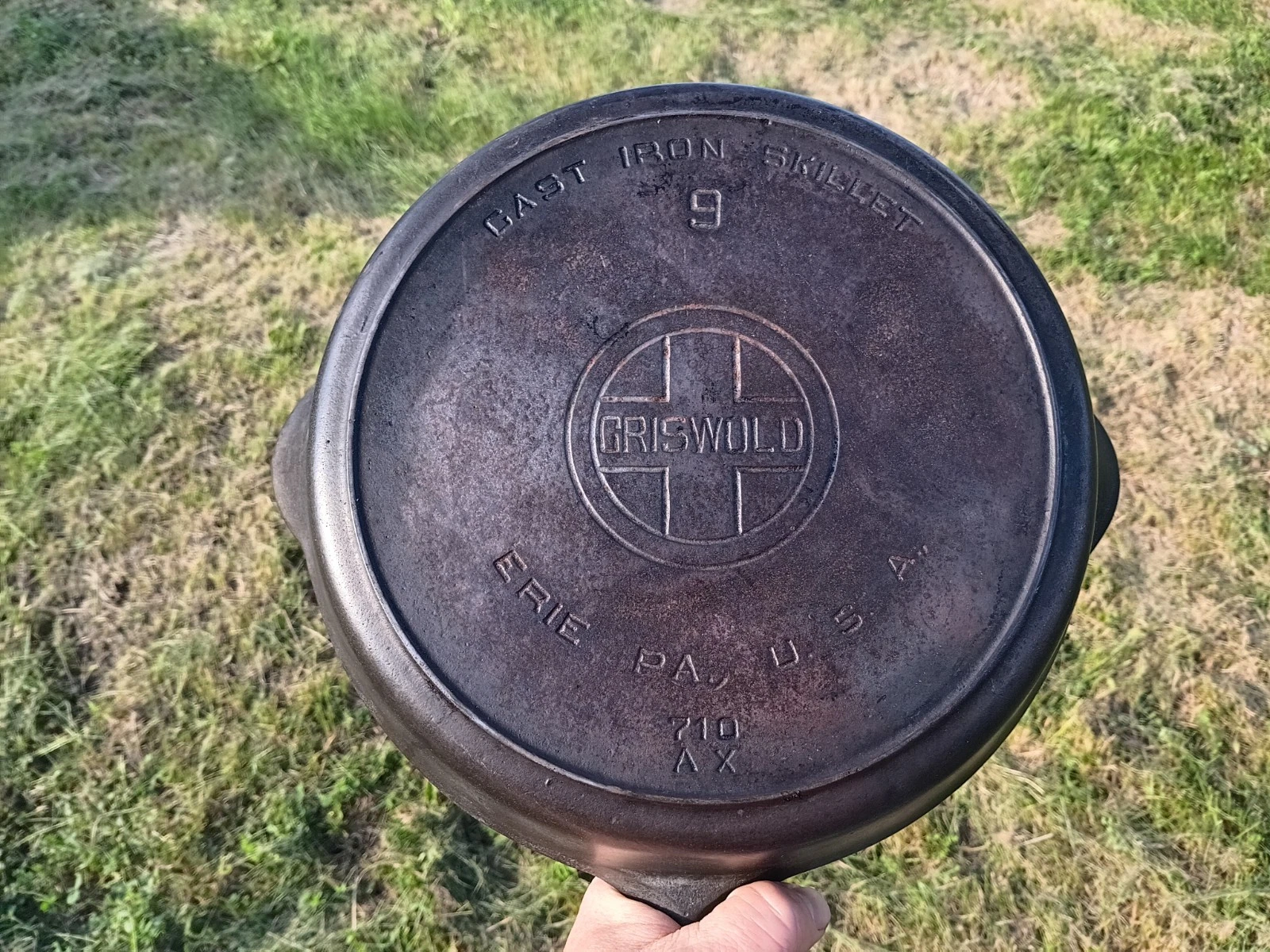 Vintage Griswold Cast Iron Skillet Size 9 Erie PA Skillet 710 AX Groove Handle