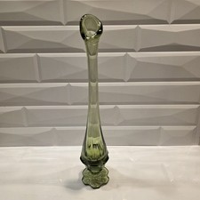 Lovely Vintage FENTON 14 in. Green Valencia Swung Vase, Circa 1970's Made in USA