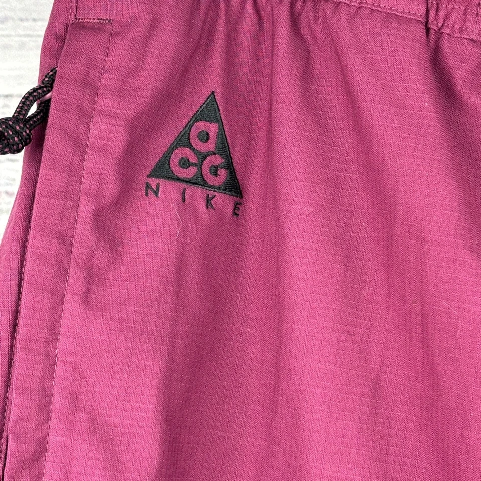 Pantalones de Senderismo Nike ACG Tejidos Trail Medianos Calientes Rosa Cinturón Ligeros Exterior Foto 3 de 4