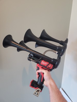 Milwaukee Drill Train Air Horn 5X Metal Quintupple Trumpets