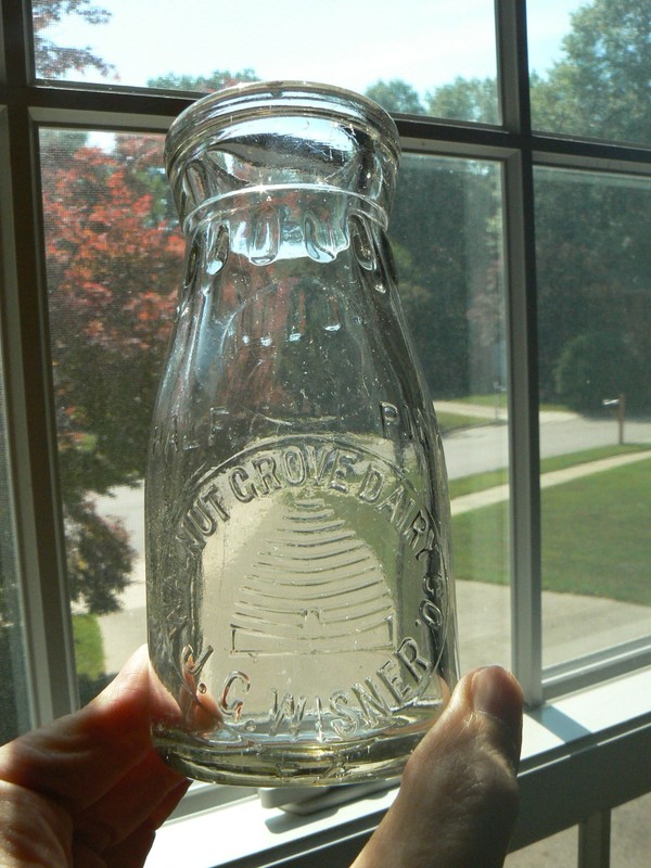 Walnut Grove Dairy, beehive, J.G. Wisner (Baltimore, Md)