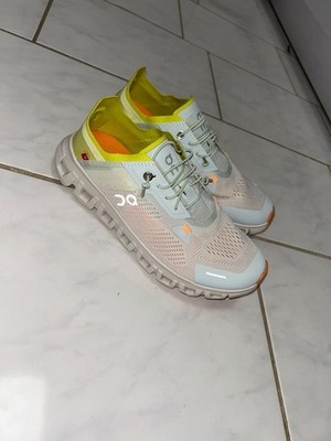 On Running Women's Cloud 6 Coast Ultra-light Shoes