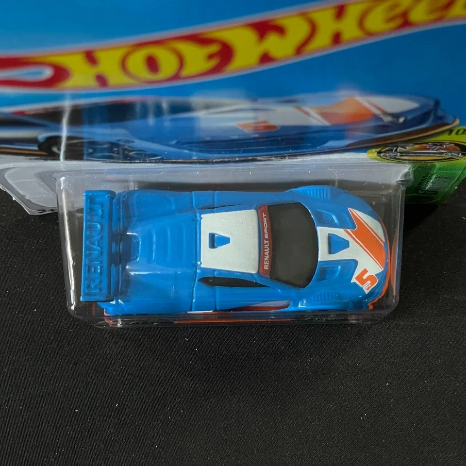 2017 Hot Wheels #252 HW Exotics 10/10 RENAULT SPORT R.S. 01 BLUE w/Trap5 Spoke - Image 3 of 4