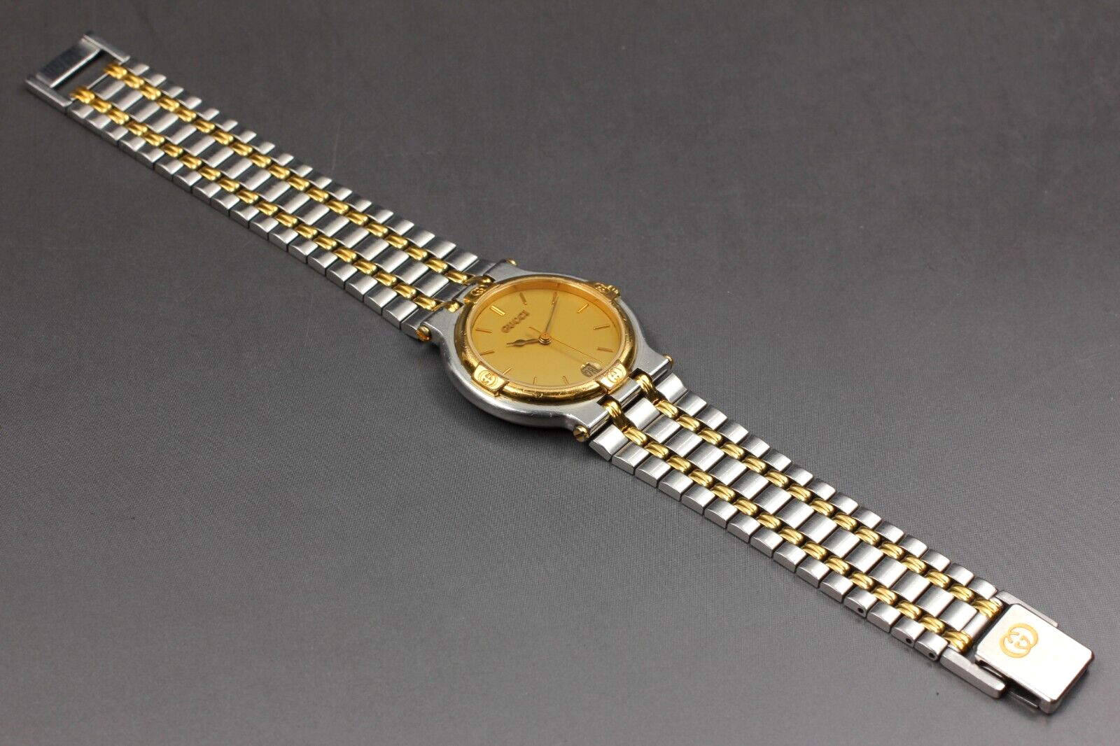 【NEAR MINT】 Gucci 9000M Gold Dial Silver Quartz Men's Vintage Watch From JAPAN thumbnail 10