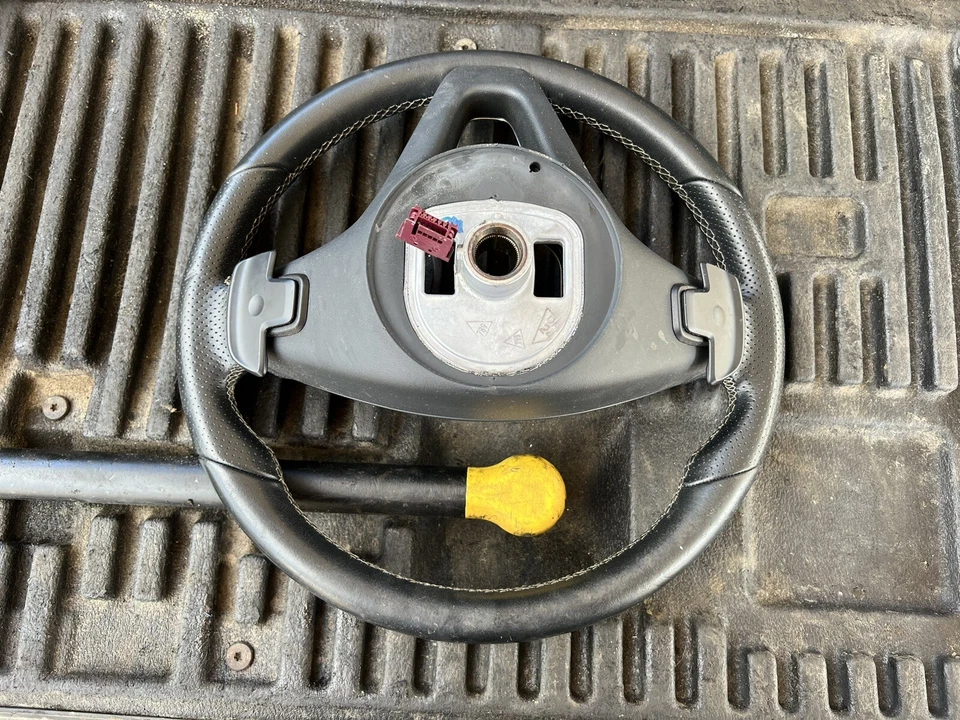 Volante Mercedes Benz GLC300 2020 00046028039E38 Foto 3 de 3