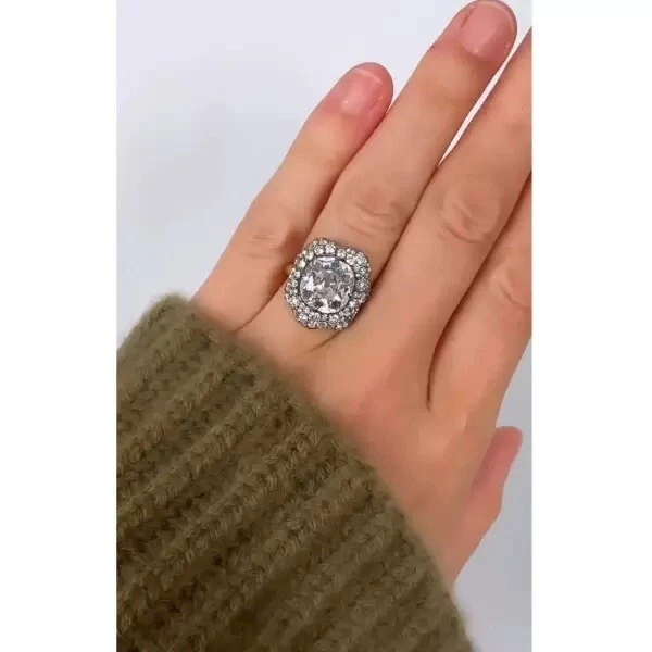 5.60 ctw Lab Created Cushion Cut Diamond Women's Engagement Ring 14k Gold Plated
Opens in a new wind