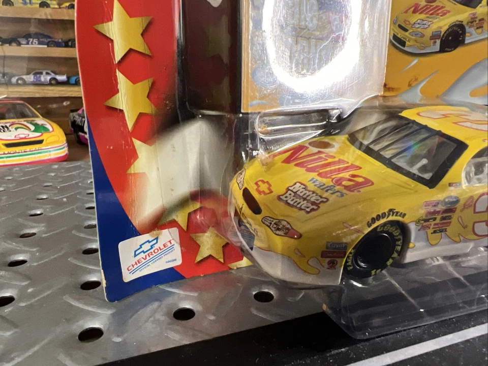 Dale Earnhardt Jr #3- 2001 Nilla Wafers Nutter Butter Winners Circle 1:43 Scale - Image 4 of 4