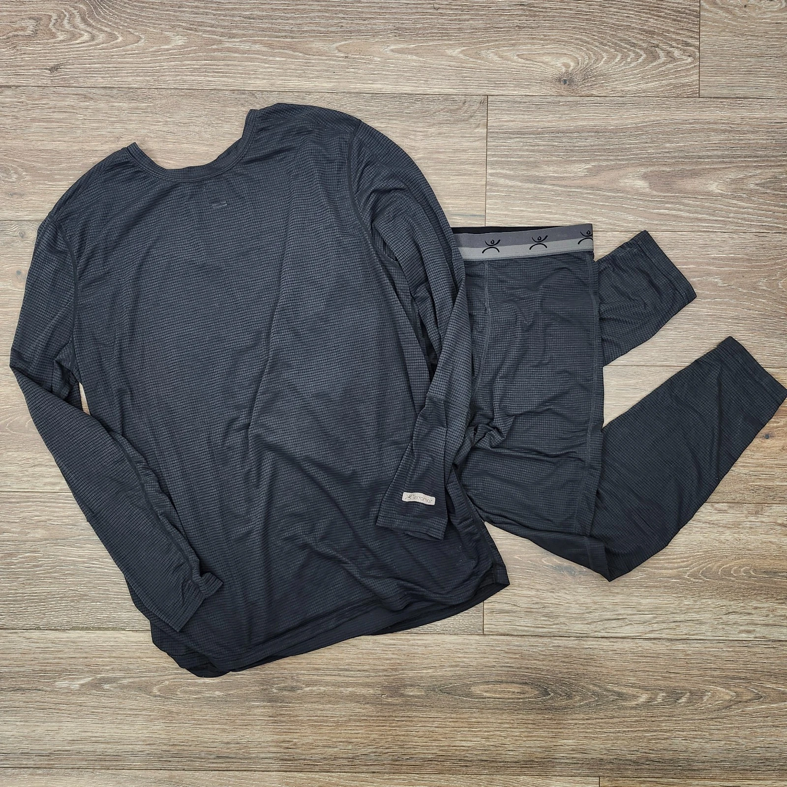 Terramar Base layer Shirt Pants Set Mens XL Wool Blend Gray Waffle Knit Workwear
Opens in a new wind
