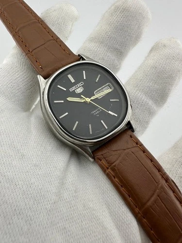 Vintage Seiko 5  Automatic Authentic Japan Made Men's Wrist Watch