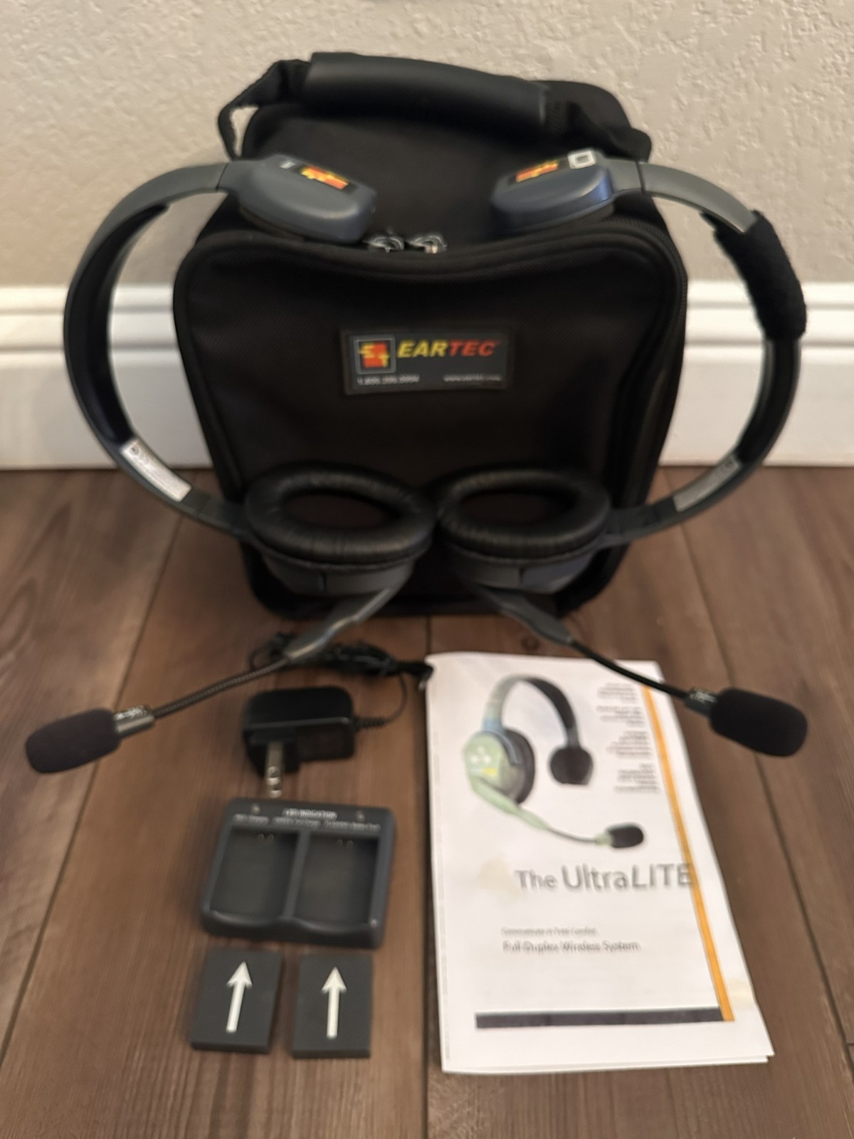 Eartec UL2S UltraLITE HD 2-Person Wireless Intercom 2 Batteries Case Set 25