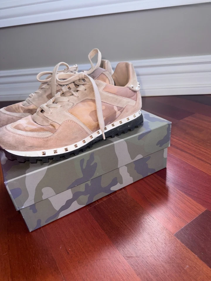 Valentino Garavani Rockstud Tenis Rubor Taupe Gamuza Cuero Entrenadores con Caja Foto 3 de 4