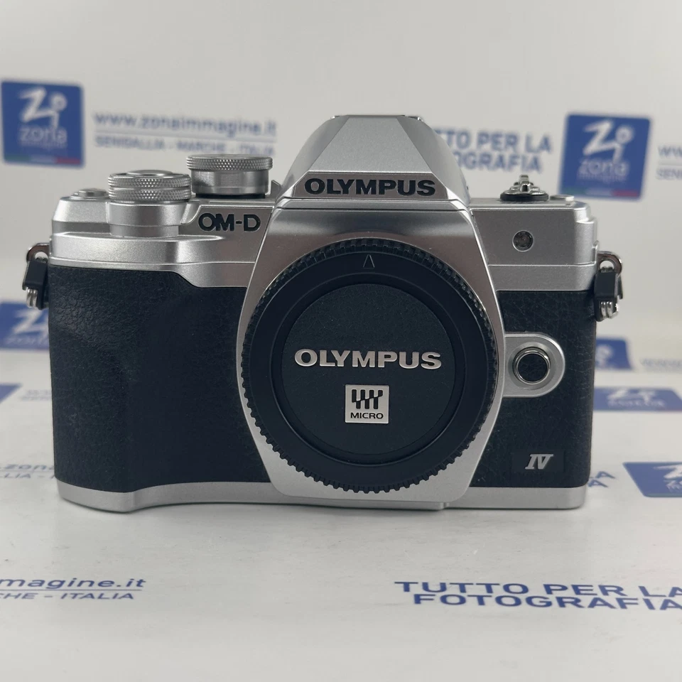 Olympus OM-D E-M10 Mark IV, foto 1 di 5