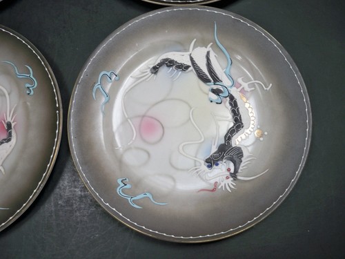 5 Vintage Kutani Dragonware Porcelain Moriage 7 1/2" Salad Plates Made in Japan - Picture 5 of 11