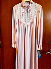 Vintage 1970's Lorraine Cuddl Duds Nightgown NWT