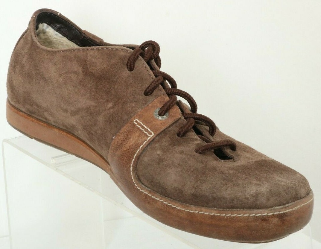 UGG Wyatt Track Brown Suede Lace Up Oxford Shoes Size 13 UGG Australia Wyatt Track Oxfords 5559 Brown Sheepskin Suede  main image 4