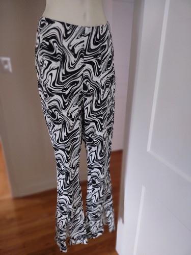 H u0026 M Divided Wavy Patterned Black White Hi-Rise Leggings Split Ankle  MEDIUM | eBay