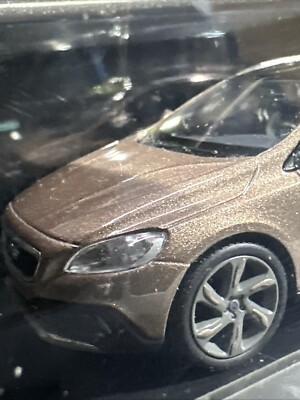 1:43 Scale VOLVO V40 CROSS COUNTRY Gold Diecast Car Motorart | eBay