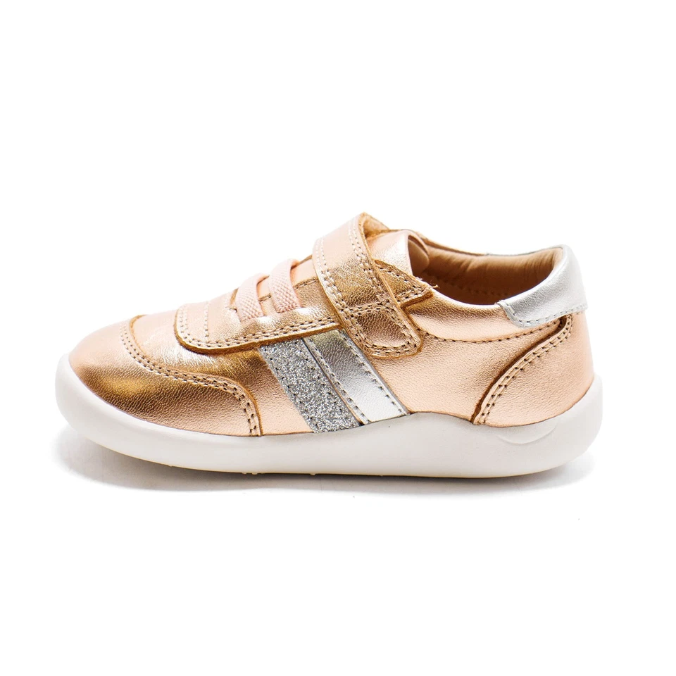 Zapatos para niños pequeños suelas viejas Play Ground zapatillas de cuero dorado con soporte para el arco Foto 3 de 4