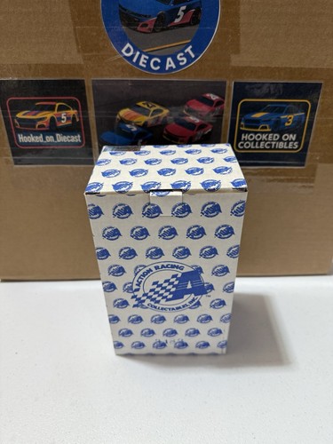Dale Earnhardt #3 Coca-Cola 1998 Tin Vending Machine With 1/64 Nascar Diecast - Picture 8 of 9
