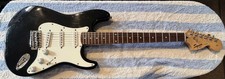 Chitarra elettrica Squier Strat by Fender buone condizioni ProSetup custodia morbida.