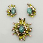Hattie Carnegie Unique Green & Aurora Borealis Rhinestone Pin Brooch & Earring — photo 1