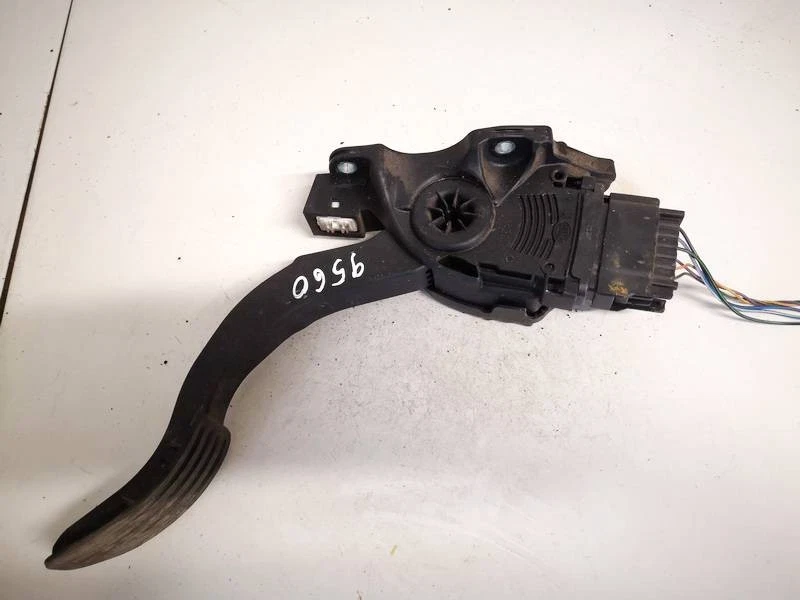 Volvo S80 2008 Accelerator throttle pedal (potentiometer) 6g929f83 FR2287967-37 - Photo 3/4